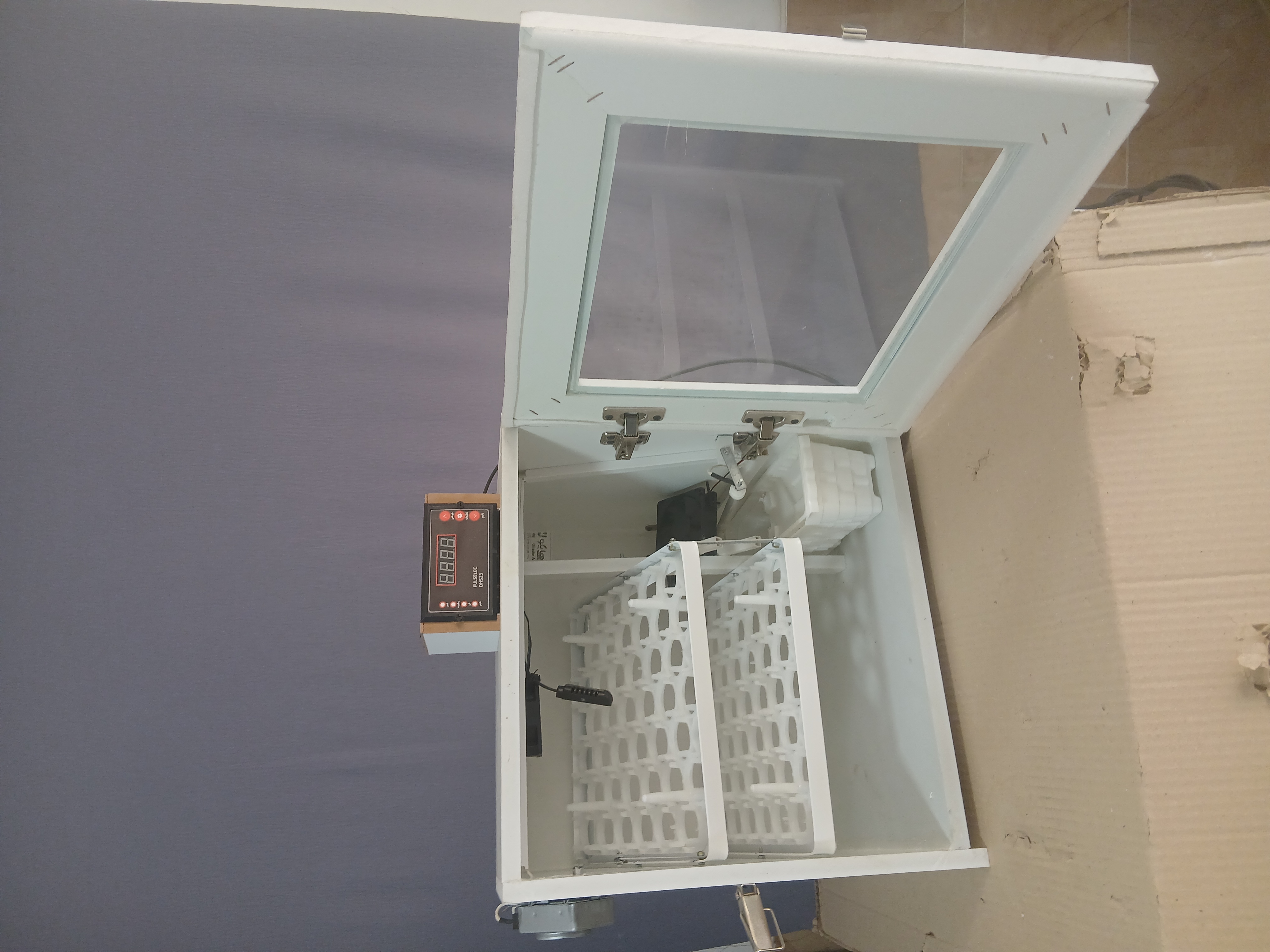 انکوباتور ۸۴ تخم مرغ و بلدرچین با سنسور SHT20 سوئیسی