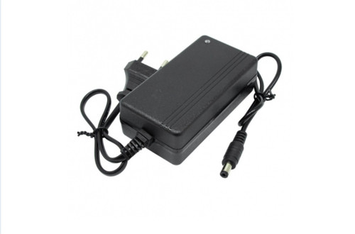 ادابتور ۱۲ ولت ۲ آمپر گروه صنعتی آریا سازه